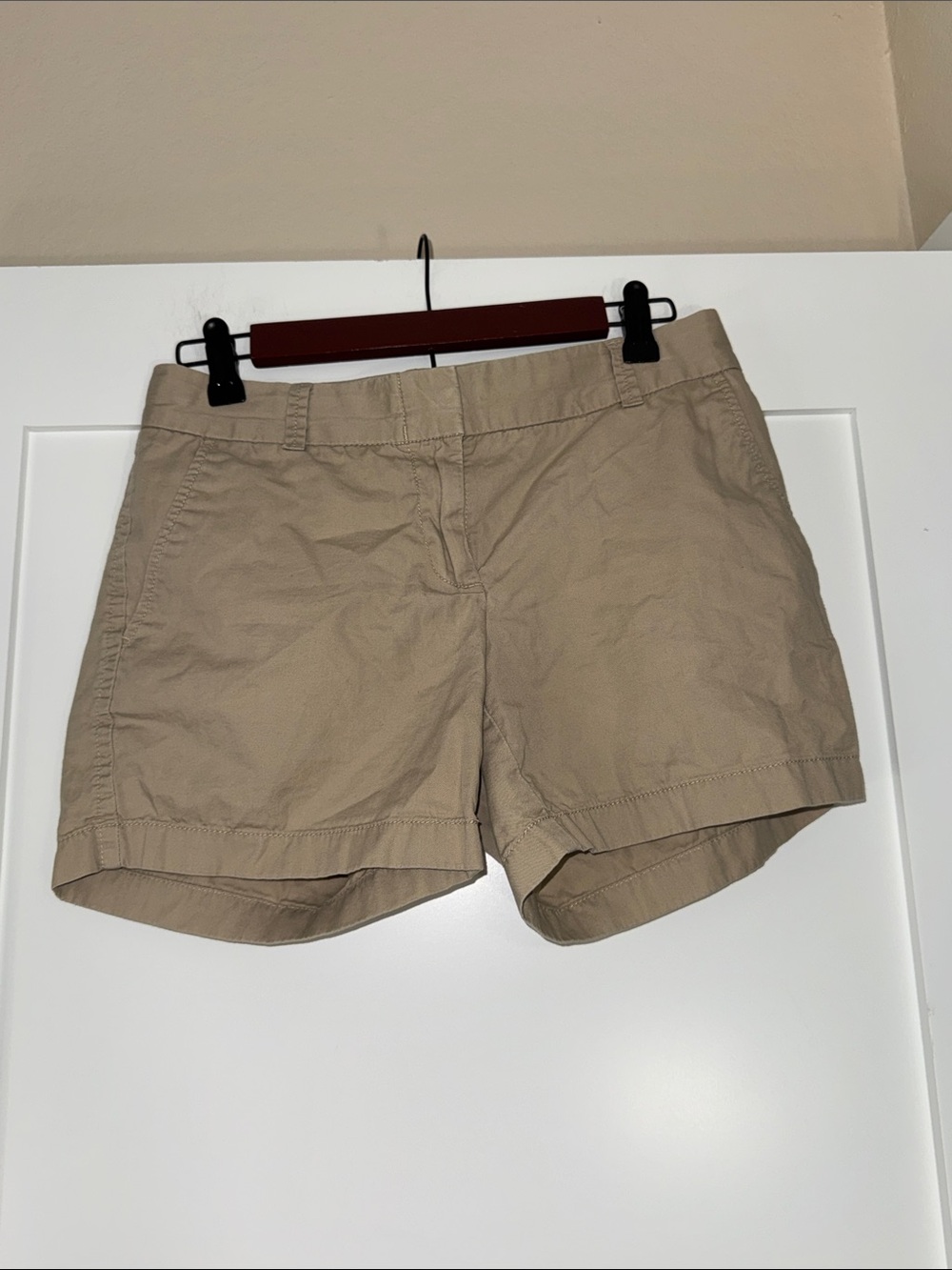 Jcrew Women’s Broken in 100% cotton Casual Khaki Shorts Neutral shortie shorts
